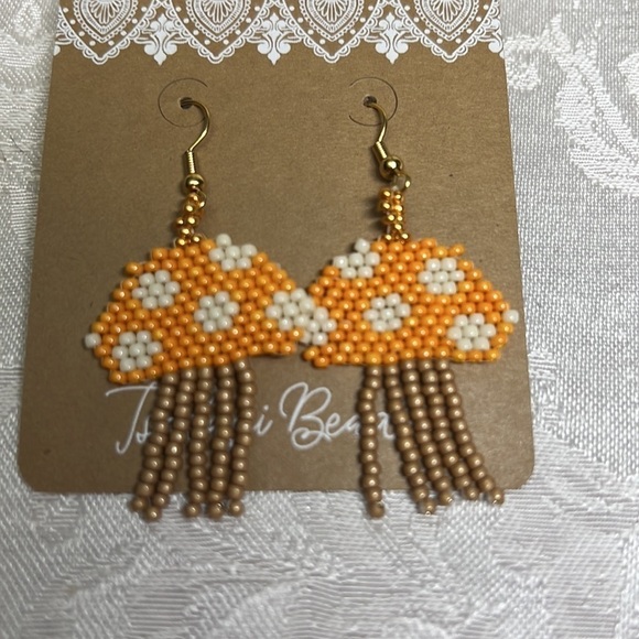 NEW Handmade Mushroom Boho Beaded Earrings - Picture 2 of 3